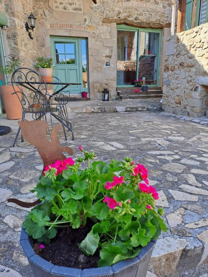 Domaine Saint Claude - Gite , Chambres D'Hotes & Hebergement Insolite Malleval Buitenkant foto