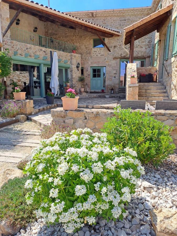 Domaine Saint Claude - Gite , Chambres D'Hotes & Hebergement Insolite Malleval Buitenkant foto